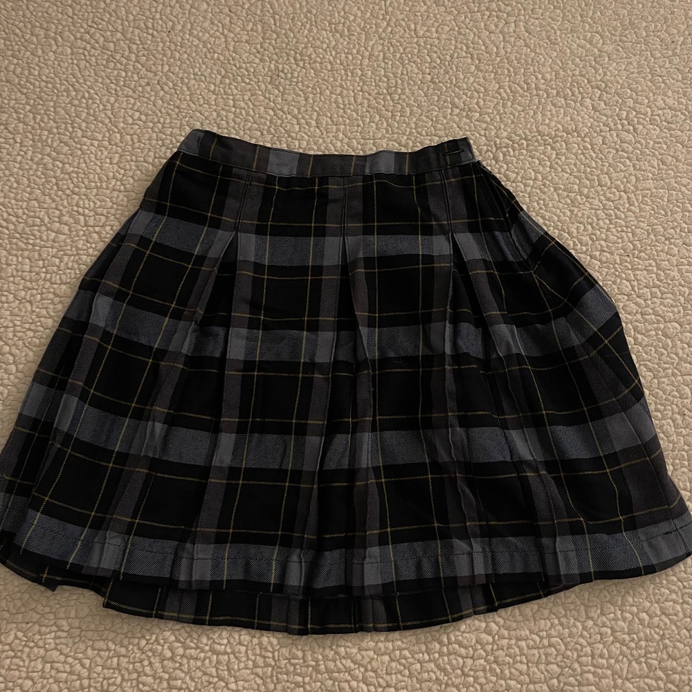 Girls Plaid Box Pleat Skirt Top of the Knee CLASSIC NAVY PLAID Lands End